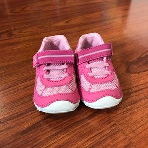 Stride Rite Pink Sparkle Sneakers Size 4 GUC